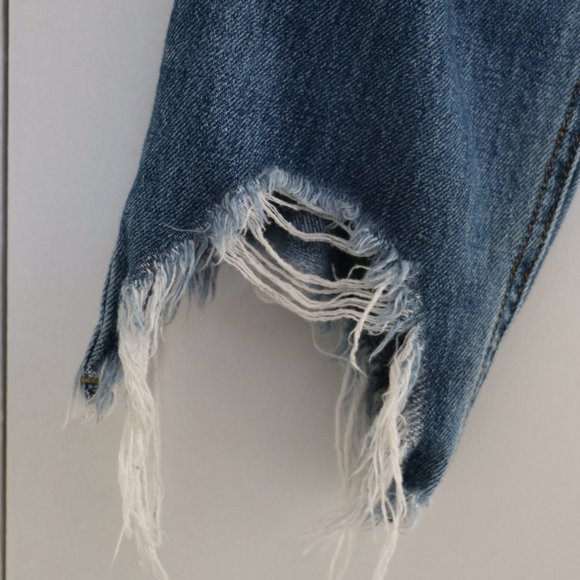 Jean - Picture 3 of 8